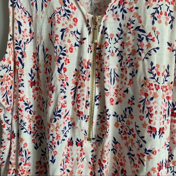 Dynamite - Floral Tank Top - Picture 2 of 4